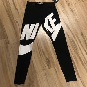 Women’s Nike Leggings!